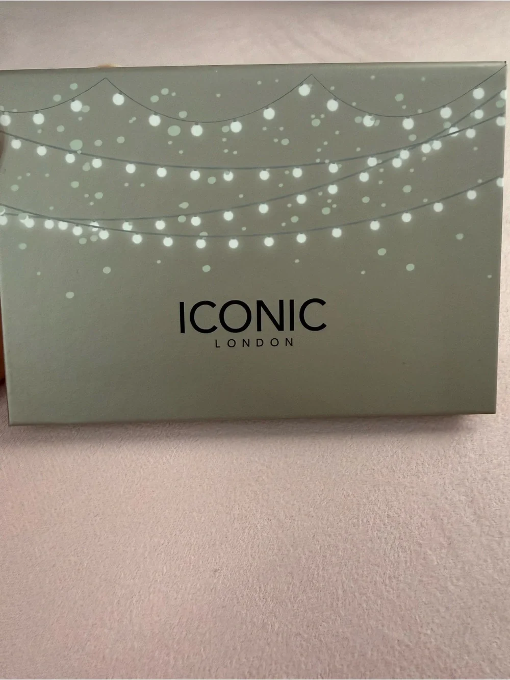 ICONIC London Mint Green Festoon Light bronze contour
